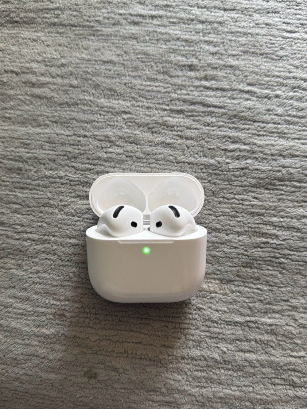 Apple AirPods 4 Wireless Earbuds